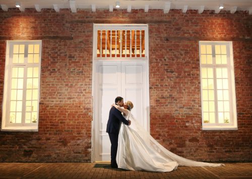 Boda de Ensueño de Mafe y Mario, novios besandose, fotografia de boda
