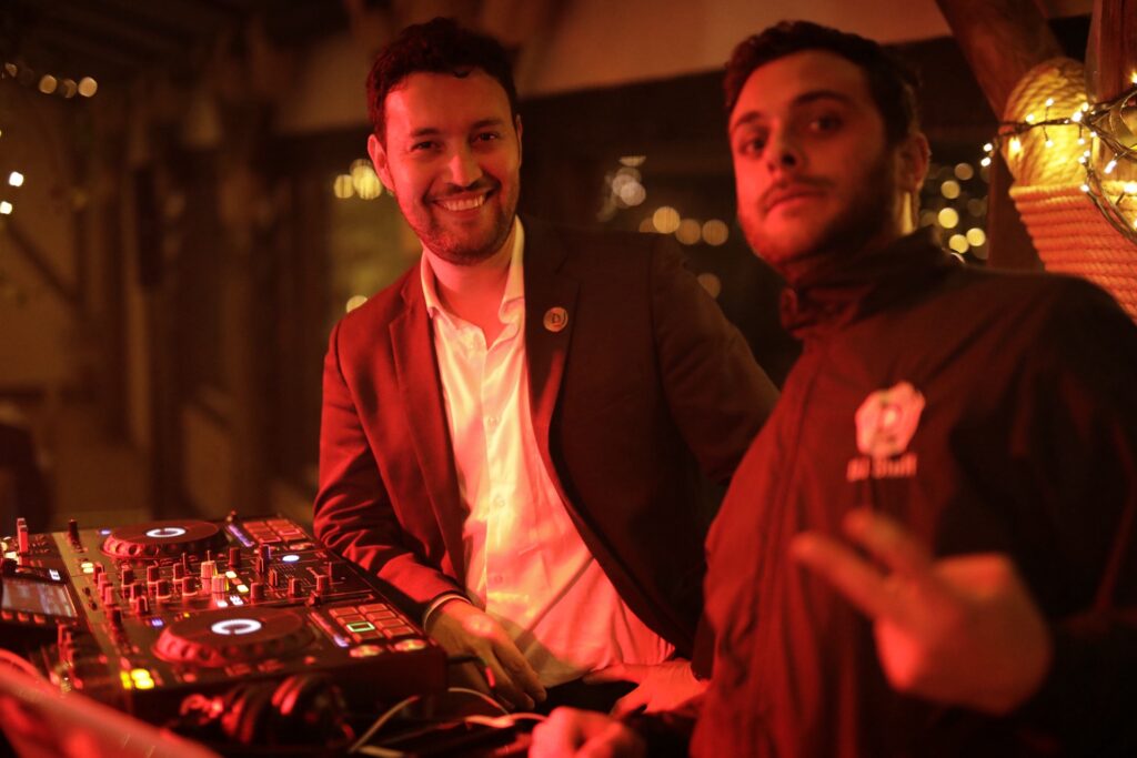 DJ Staff, producción para eventos, musica para bodas, disc jockey, experto en musica para eventos