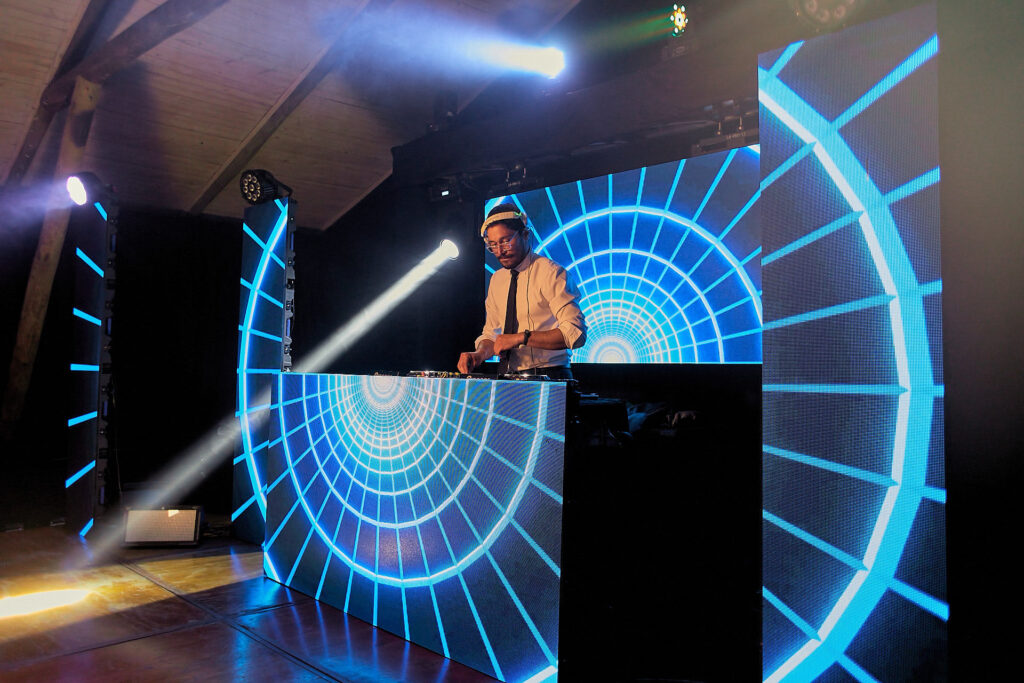 DJ Moises Guardia, musica para la boda, disc jockey