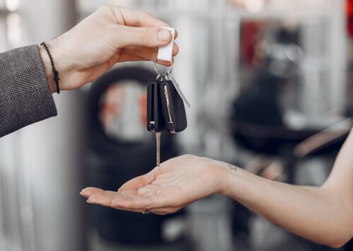 conductor elegido en bodas, chofer profesional para eventos, transporte seguro para invitados, servicio vip de conductor elegido, prevención accidentes en bodas